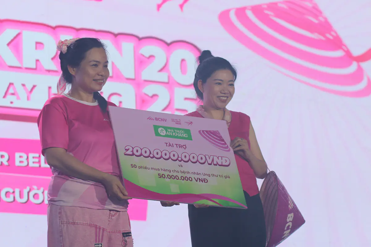 Nhà thuốc An Khang chung tay lan toả thông điệp ý nghĩa tại Ngày hội Nón hồng 2025.